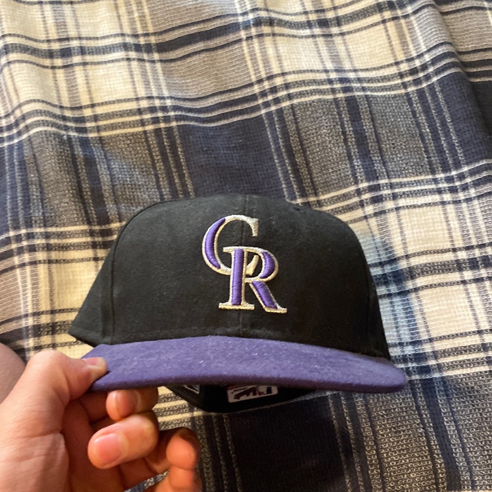 Fitted Colorado Rockies hat